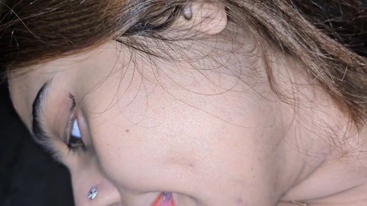 Amcık parmaklama orgazm sıkı damlayan amcık