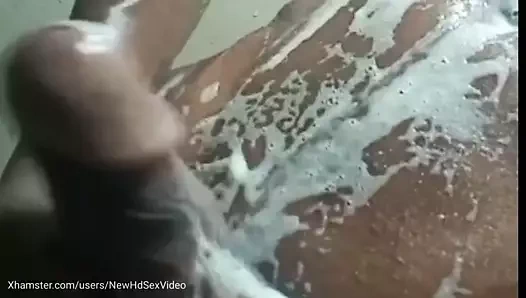 cum masaj ve boşalma ile banyo handjob