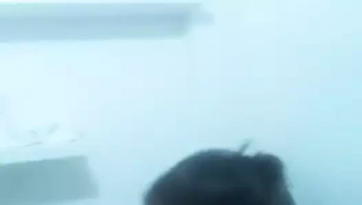 Masaj salonunda sıcak bebek