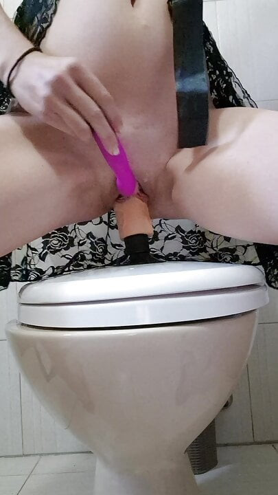 Büyük oyuncak Mastürbasyon içinde toilet