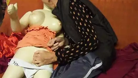 Sie laesst sich nur besoffen ficken