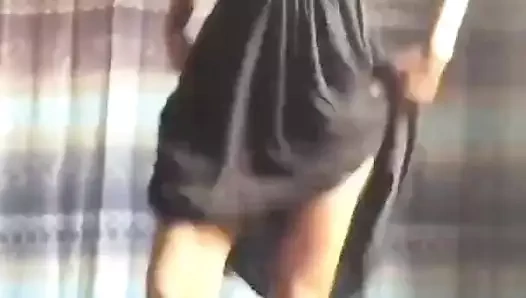 Bu kadar uzun süre yalnız kalmak beni deli ediyor bir erkek arkadaşa ihtiyacım var