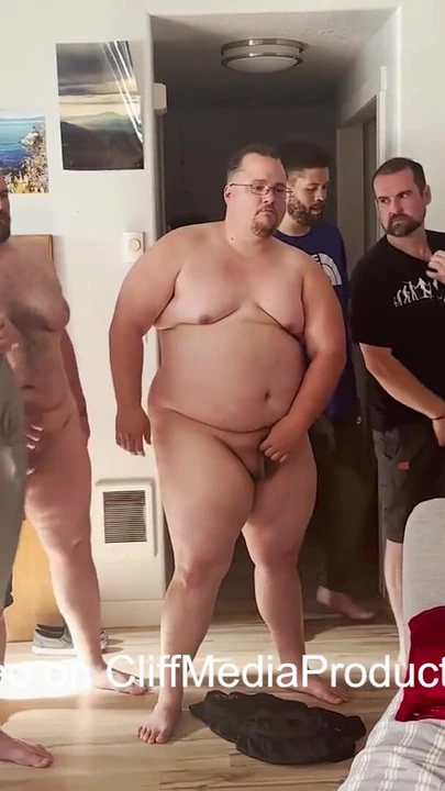 Захватывающий момент из "1-800-гэнгбэнг: информационные вдохновляют самый горячий гэнгбэнг горячая линия когда-либо видел - Cliff Media"