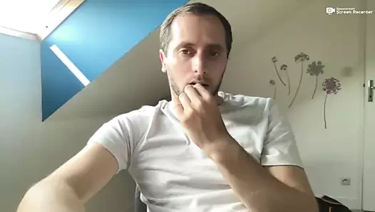 yakışıklı adam showoff onun horoz