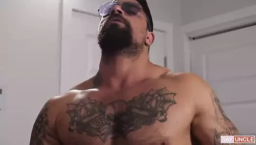 yabancılarla konuşurken Adrian hill ryan kemikleri (eyersiz)