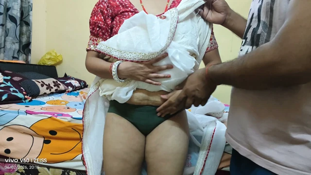 Bhabhi ko new saree pahna kar choda