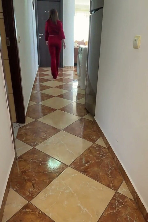 Kırmızı kadife osuruk kraliçesi