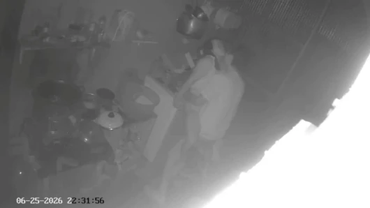 Mutfakta patronun karısıyla aldattım
