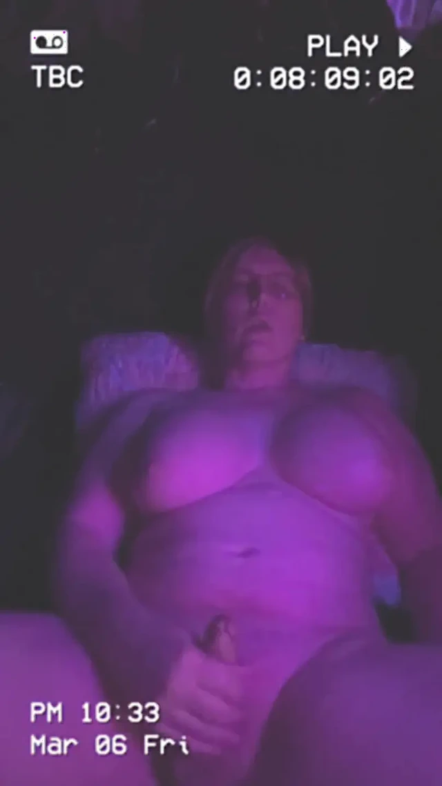 Büyük memeli ekstra kalın travesti