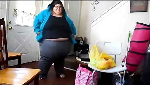 Ssbbw çok çok büyük büyük göbek dansı