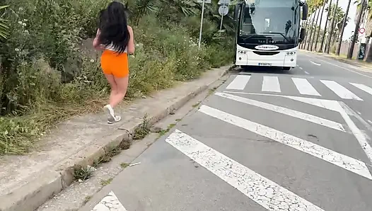 Sokakta bulduğum mükemmel bedenli Latin'le açık havada seks yapıyorum - Lola Bratz