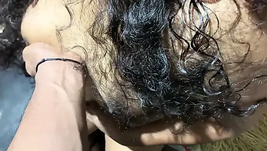 Büyük memeli orta yaşlı seksi kadın siyah yarağı seviyor