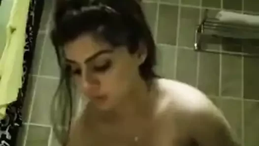Hintli kız
