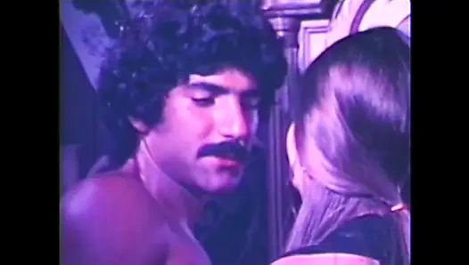 Yoğun üçlü ilişki