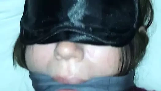 Ortak arkadaşla paylaşılan kız arkadaş