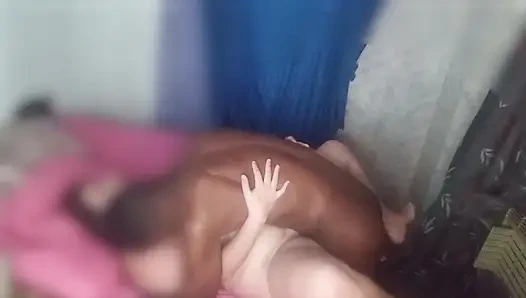 Evli kadın aldatılan kocasını büyük zenci yarağıyla ırklararası ateşli evli kadın