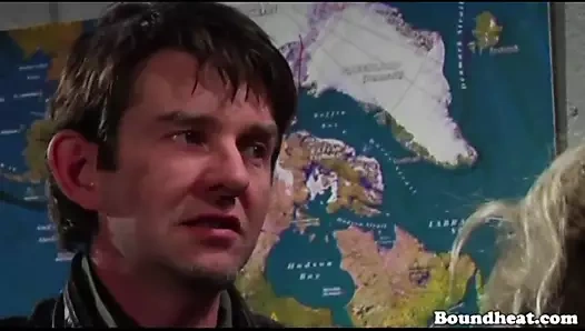 Kadın metres bulur bir güzel seksi Blondeplay şey için ona p