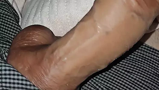 Aman tanrım üvey anne 9 inçlik yarağı tuttuğuna inanamıyor