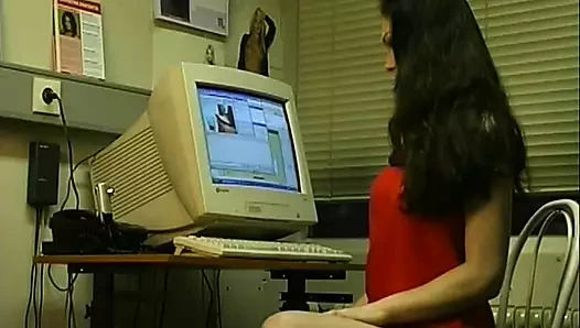 Kuzenim Eva tıraşlı amcıklı doğal bir esmer