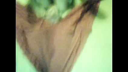 Damlayan ıslak (ses yok)