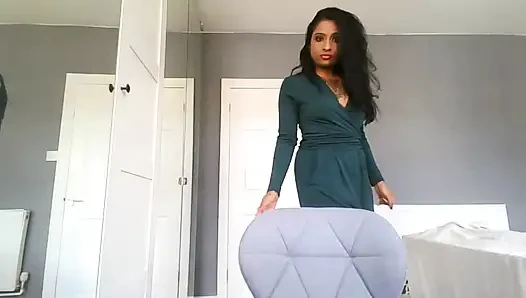 Orta yaşlı seksi kadın göğüslerime boşalmak için 31 talimatı!