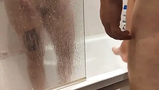 Duşta karşılıklı mastürbasyon