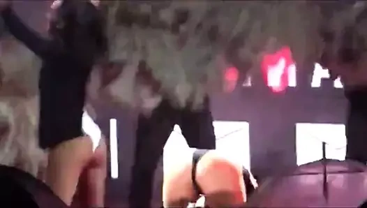 Jennifer Lopez Twerking 2016