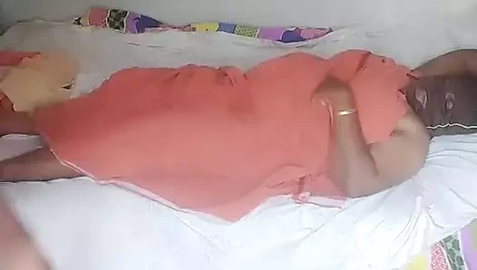 Üniversite öğrencisi yatak odası performans videoları