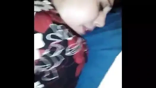 Une sodo pour une fetichiste du footjob