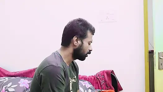Seksi çift birbirlerini sikiyor ve anlarının tadını çıkarıyor
