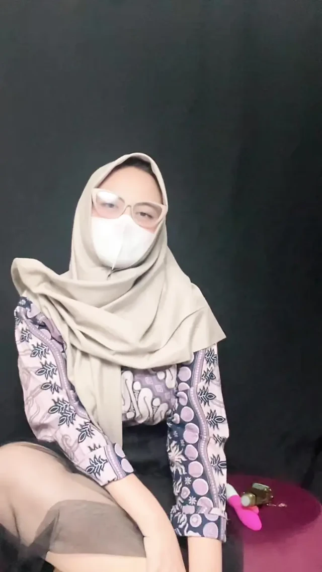 Öğretmenim Okula Geri Dönüyor, Mastürbasyon Yapıyor Squirt