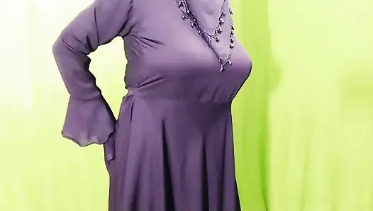 Hintli güzel tesettürlü Müslüman çift sikişmeye susamış