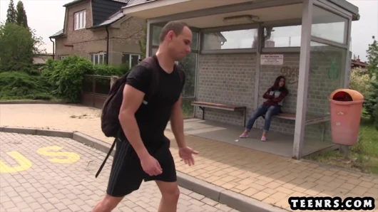Tekerlekli paten hırsızı derin boğaz ve lanet tarafından polisten kaçar