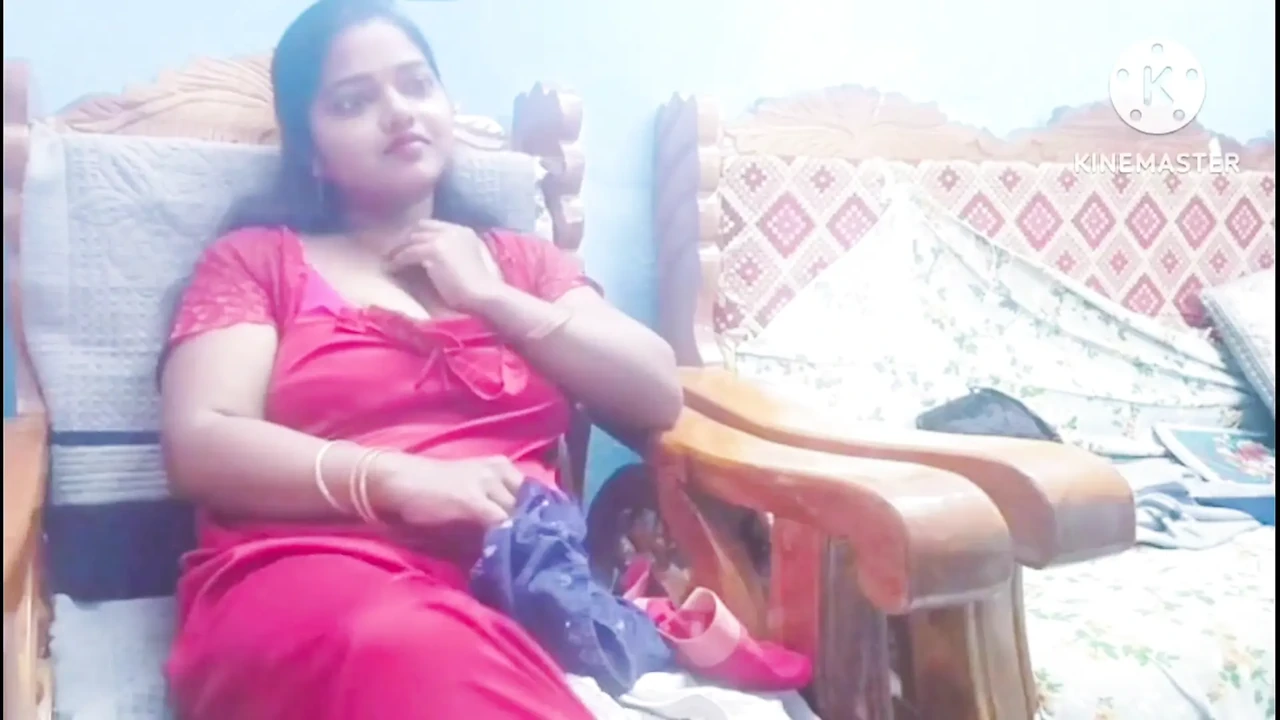 Horny Ma'am & the Aroused Servant - Tamil Hot Viral Video with Dirty Talking