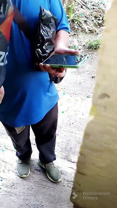 Ateşli asyalı orta yaşlı seksi kadın ilk dildo oyunu