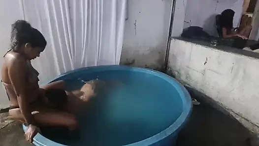 Havuzda mela Myllena Rios ile seks