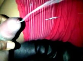 Cum üzerinde seksi erkek şort