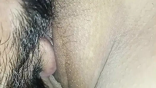 Hintli bakire evli kadın yakın çekim seks videosu Hintli kız.