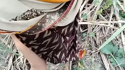 Khet bana bulakar gf ko choda açık seks part-02