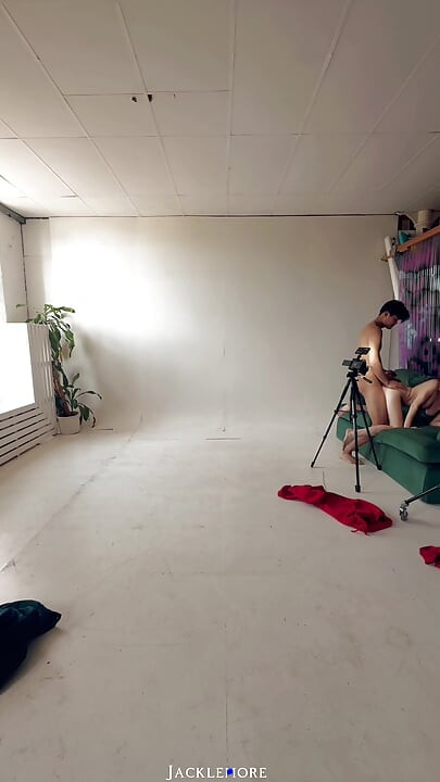 Bts dolly love fotoğraf çekimi, emme ve stüdyoda korunmasız sikiş