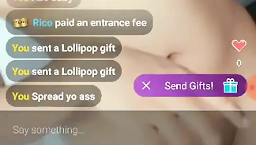 Seksi kız canlı görüntülü görüşme ve seksi konuşma ve parmaklama