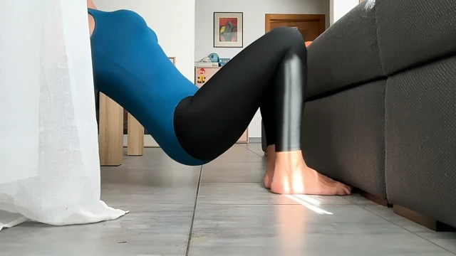 Süper femboy götü spandeks içinde