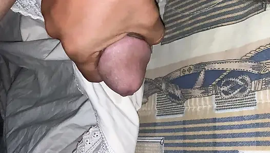 Kız arkadaşım izlerken yatakta mastürbasyon yapıyor