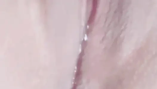 Tamamen içine koydum ve sonunda sırılsıklam oluyorum