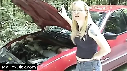 Minik yaraklı ezik onu daha derine alırken zevk senfonisi içinde