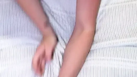 Taylor Sis deixa garanhões lhe darem um dvp depois de esguichar