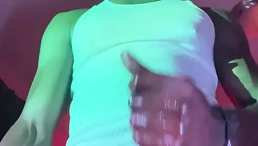 Gel beni bu ışıkların altında yut