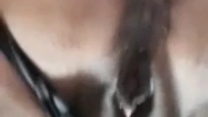 Kızımın erkek arkadaşı beni sikiyor