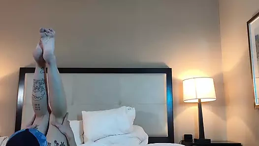 Minyon kadının amını yiyor