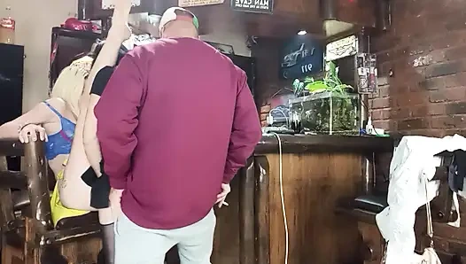 Yeni ah aşkımı ilk kez gördüğümde izliyor